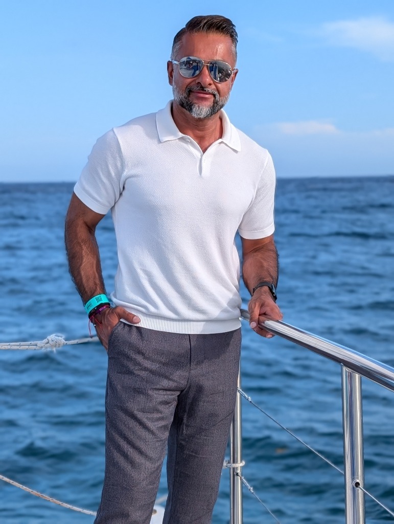 Hospitality & Luxury - Yacht ocean cruise